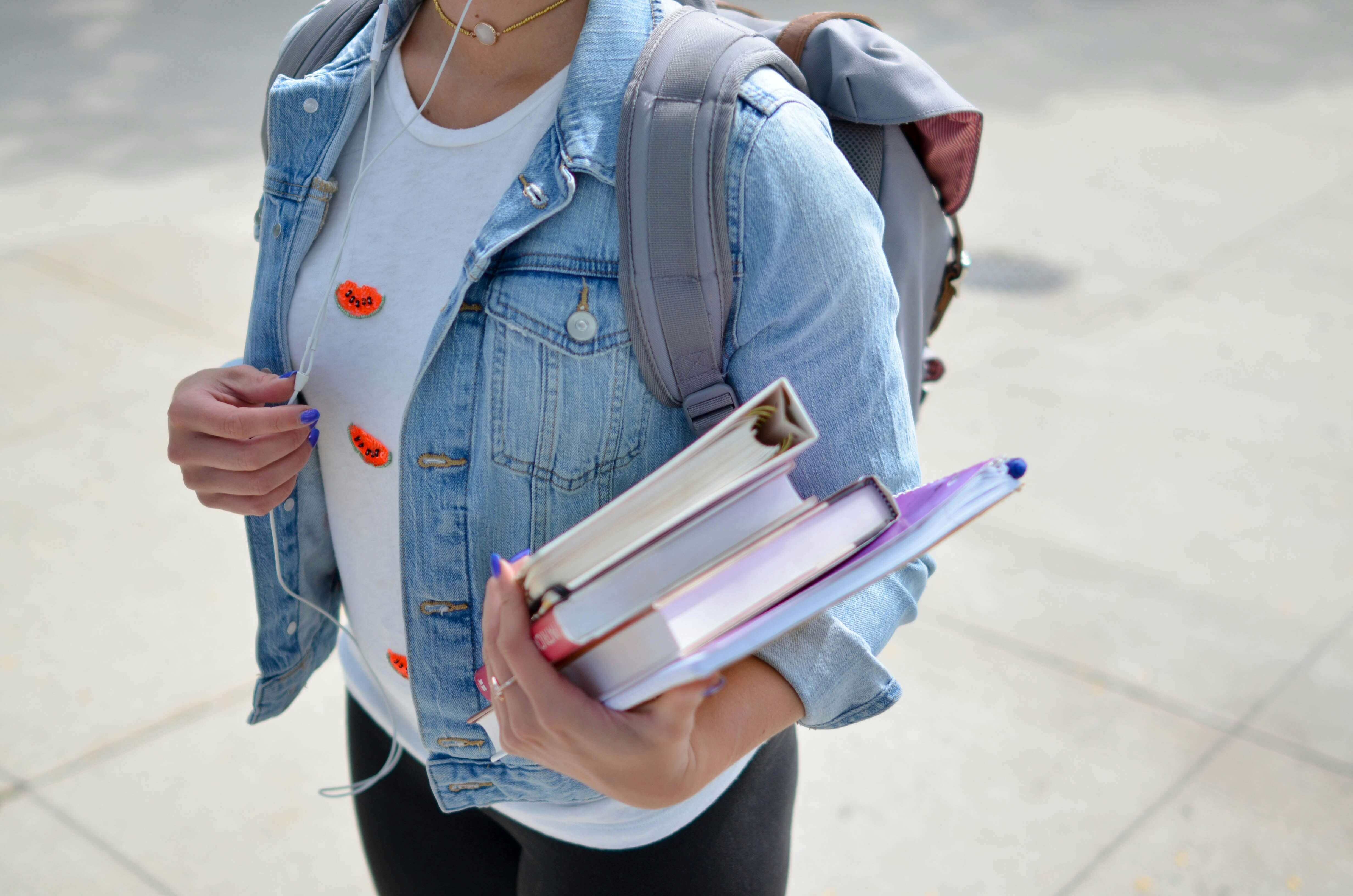 Top 10 Ways College-Bound Students Should Prep Over the Summer